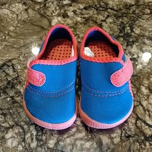 Garanimals water shoes